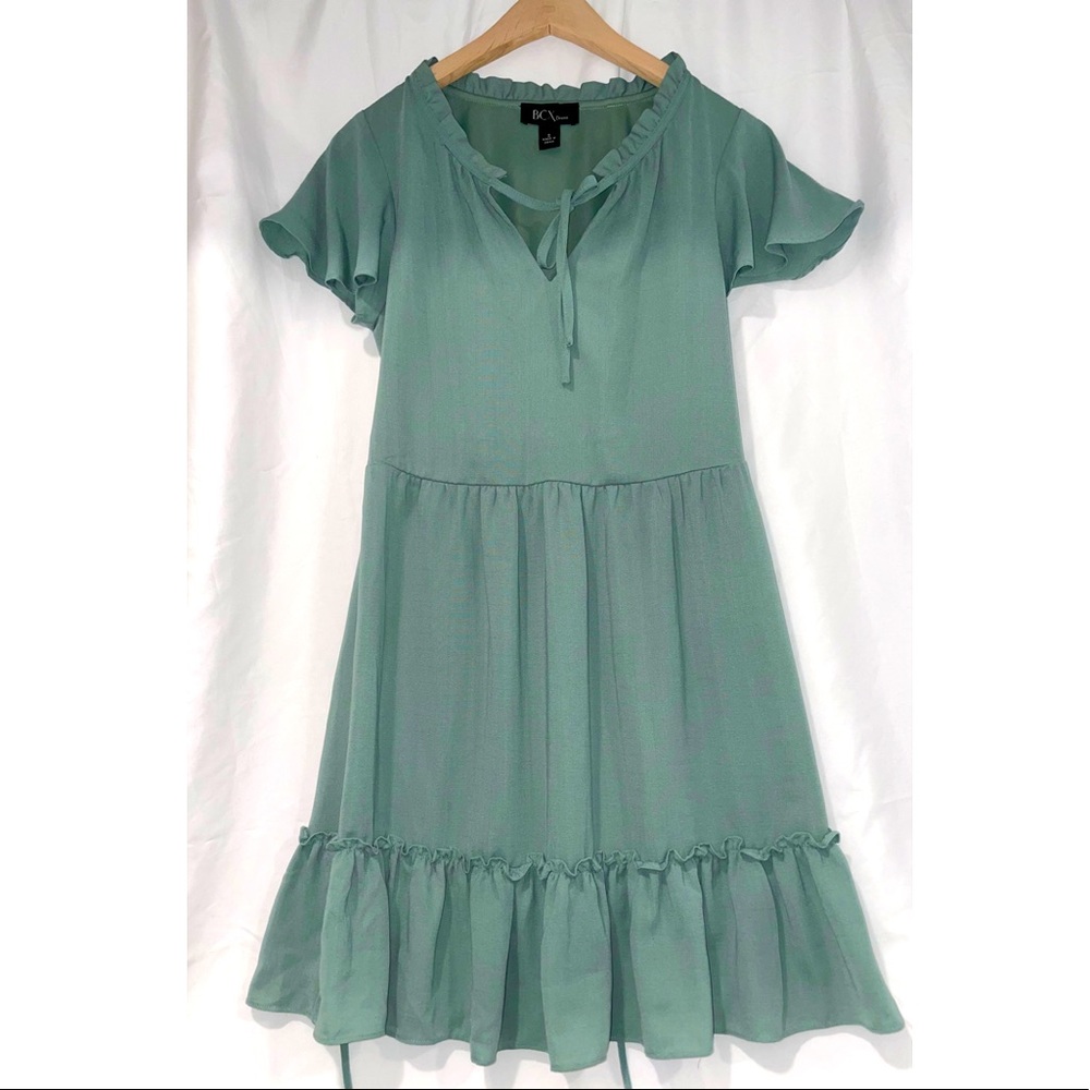 Size small green dress.